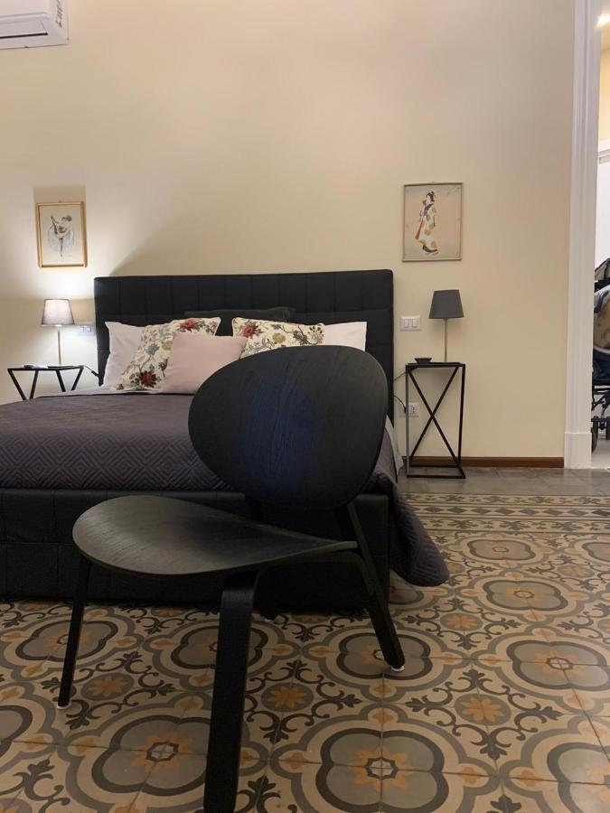 Lex Suites Катания Екстериор снимка